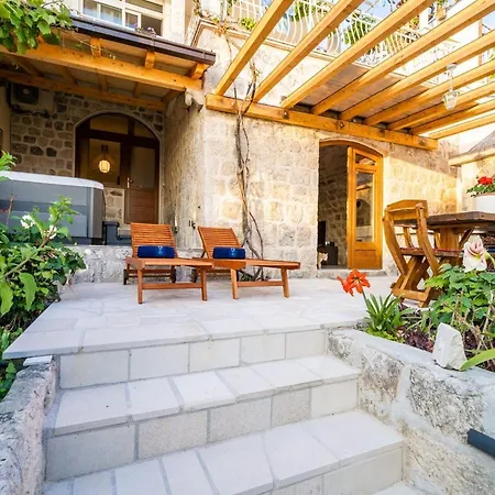 公寓 Fortuno - One Bedroom With Terrace And Sea View *