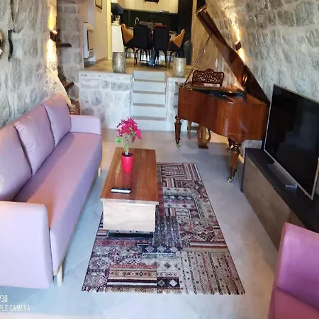 Fortuno - One Bedroom With Terrace And Sea View Appartement